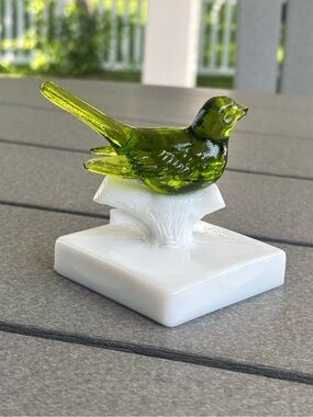 Vintage Westmoreland Glass Bird on a Perch- Green 2 Pieces Collectible